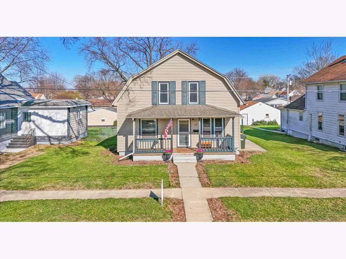  For Sale Genoa Illinois, 122 N Stott Street