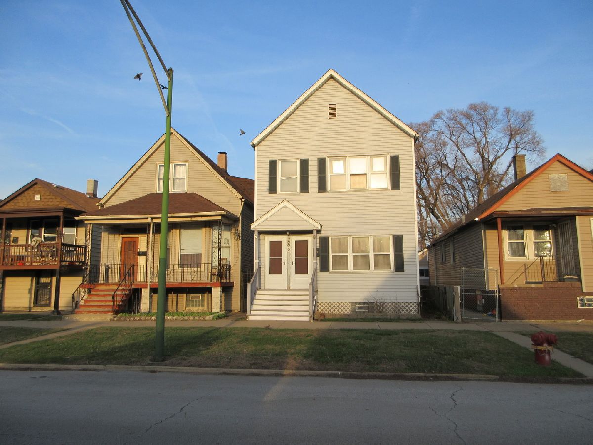  For Sale Chicago Illinois, 10011 Exchange Avenue