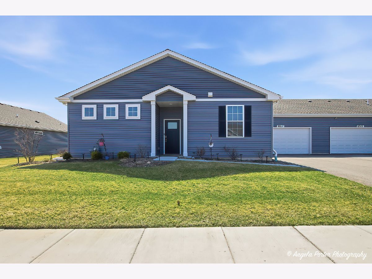 Condos & Townhomes & Homes For Sale Stonewater Wonder Lake Illinois, 6311 Maple Glen Drive