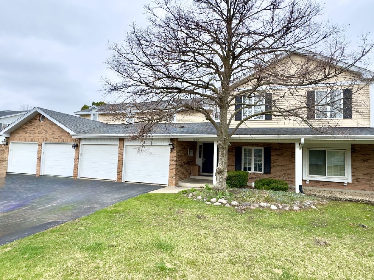  For Sale Willowbrook Illinois, 7210 Adams Street