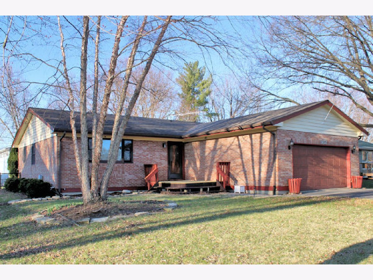 Homes For Sale Lake Holiday Lake Holiday Illinois, 1652 Hilda Drive