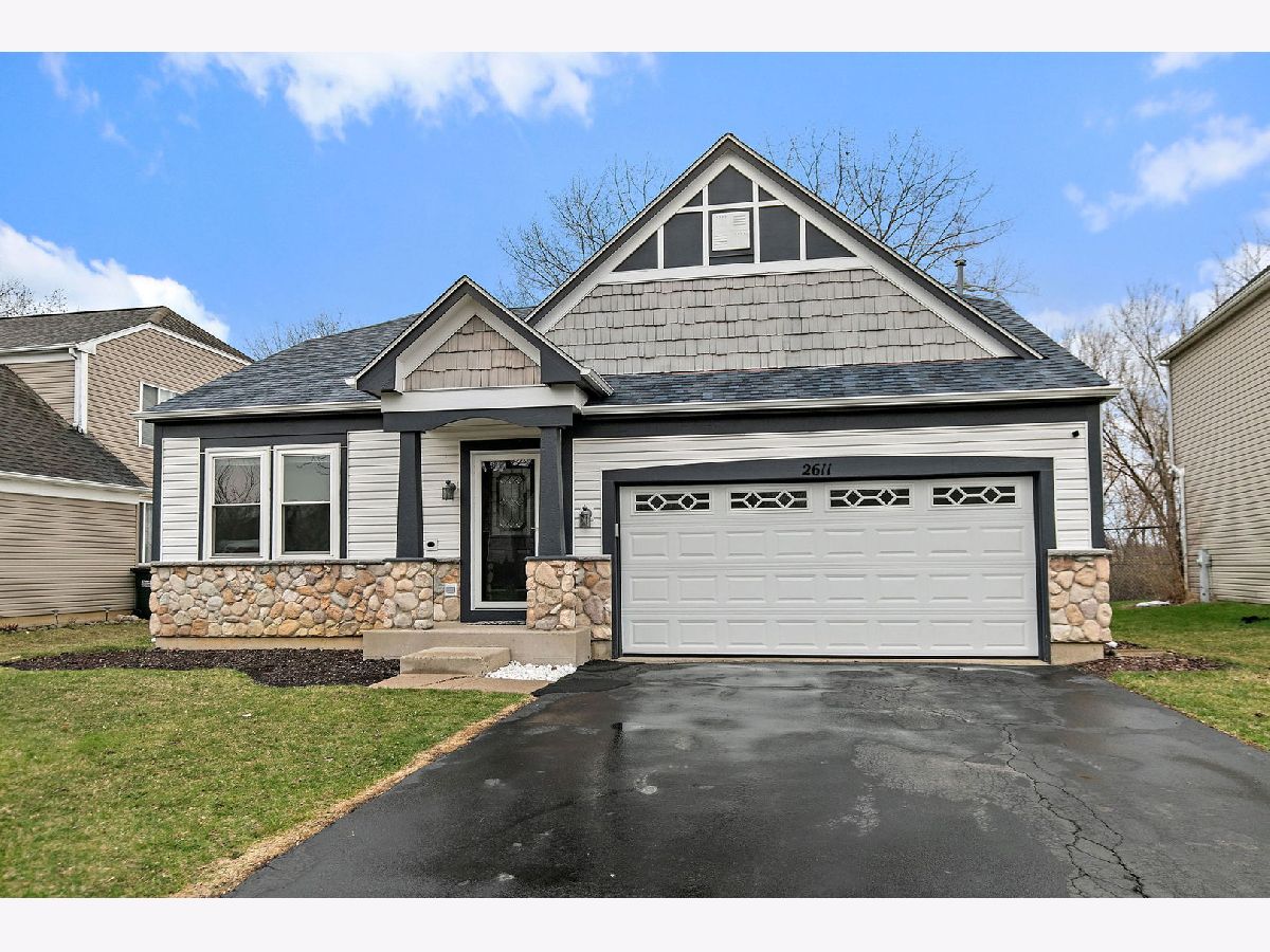 Homes & Condos & Townhomes For Sale Meadowbrook Lake In The Hills Illinois, 2611 Stanton Circle