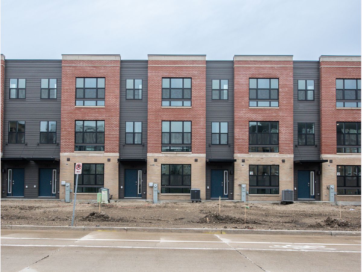  Rented Lombard Illinois, 382 Summit
