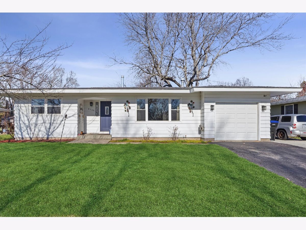 Homes For Sale Pistakee Highlands Mchenry Illinois, 4709 William Street