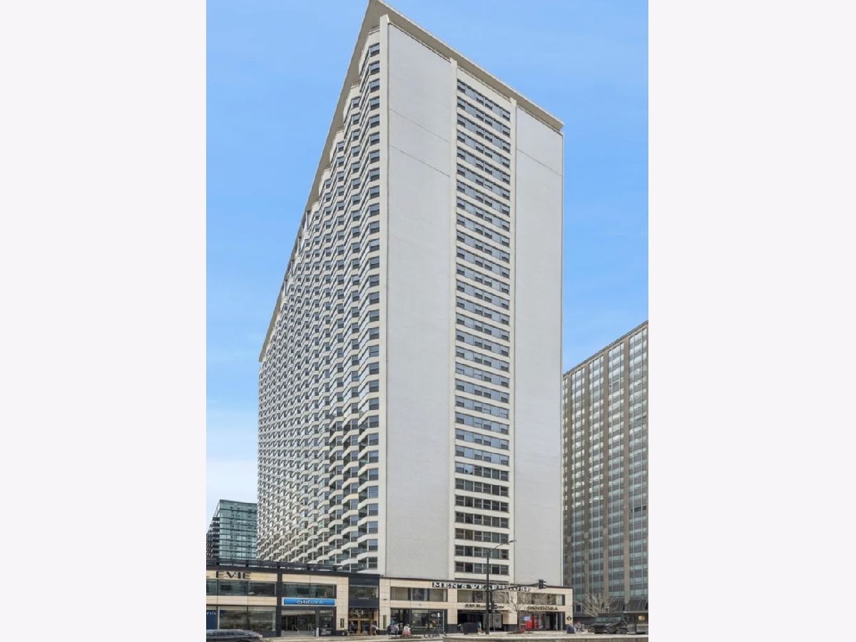  For Sale Chicago Illinois, 535 Michigan Avenue