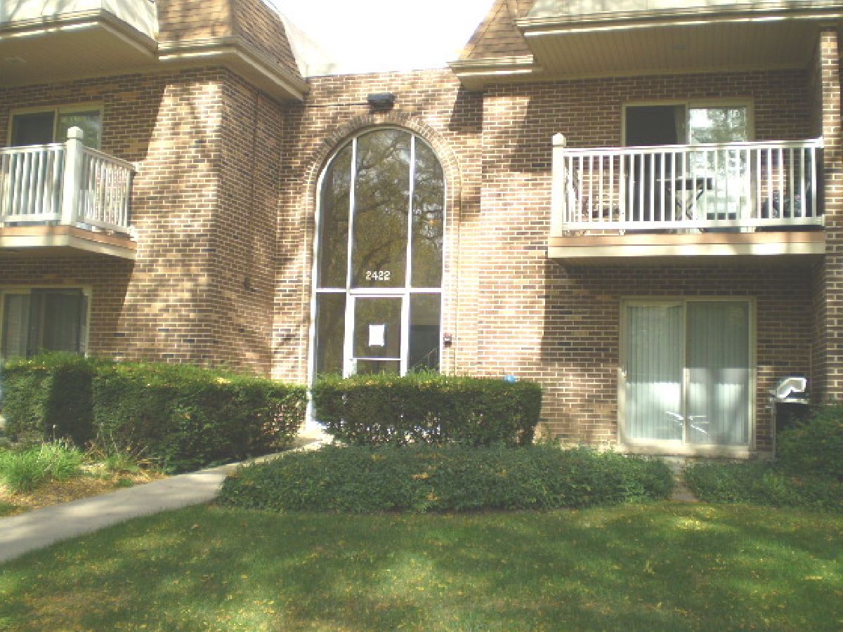 Homes & Condominiums Rented Greenbrier Arlington Heights Illinois, 2422 Kennicott