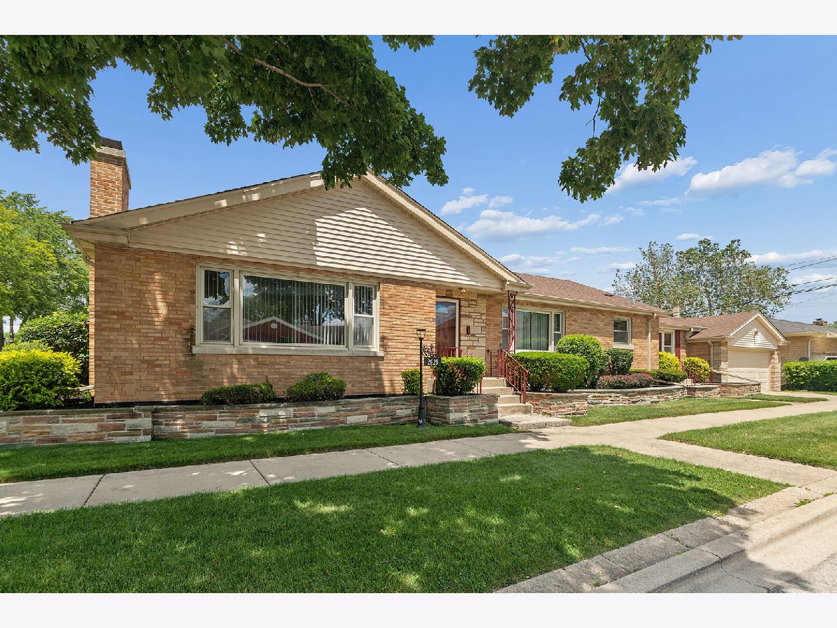  For Sale Evergreen Park Illinois, 2928 92nd Street