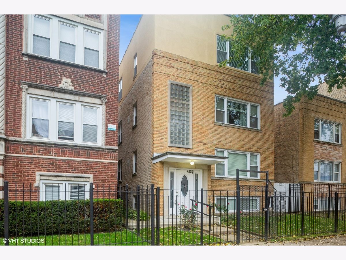  Rented Chicago Illinois, 6427 Albany