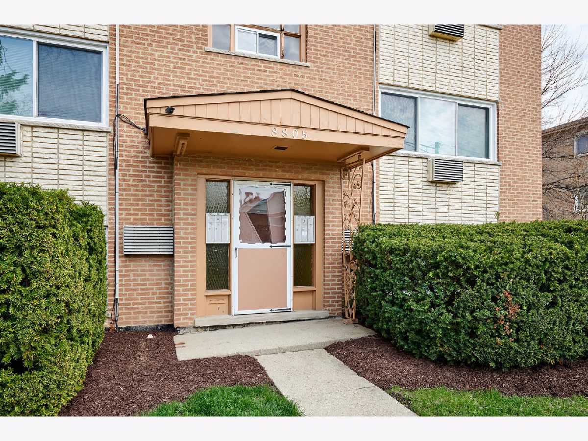  Rented Des Plaines Illinois, 8805 Dee