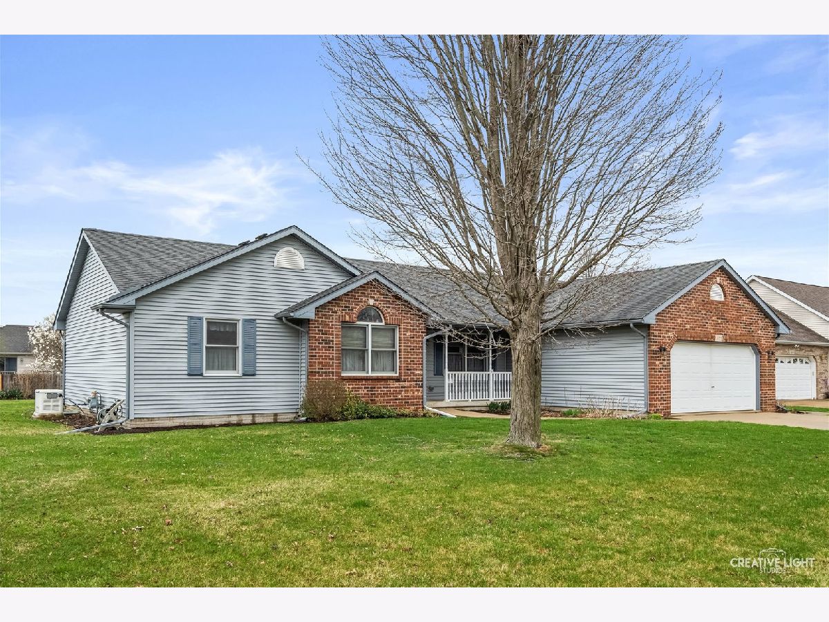  For Sale Sandwich Illinois, 1522 Lorraine Drive