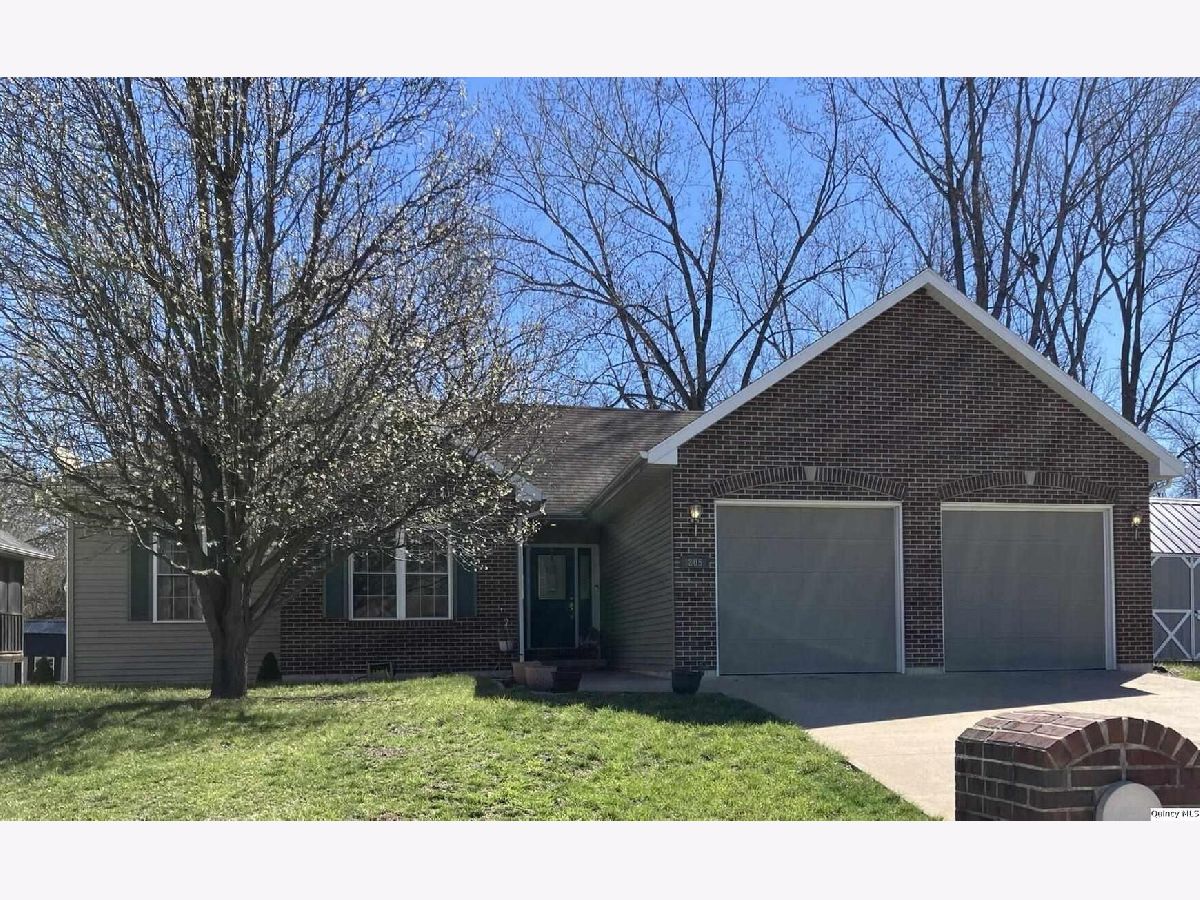  For Sale Quincy Illinois, 805 Brookfield Rd