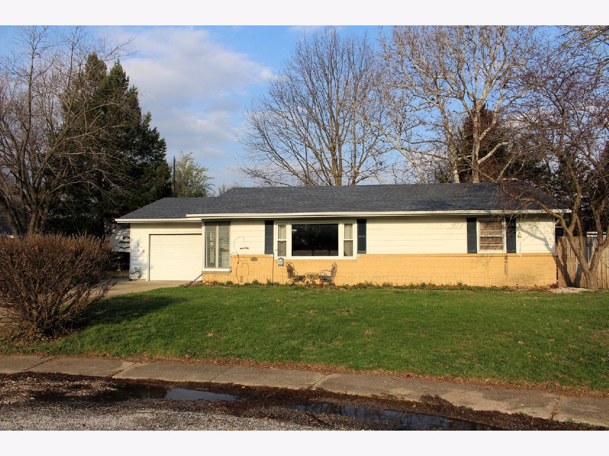  For Sale Clinton Illinois, 8 Edgelea Circle