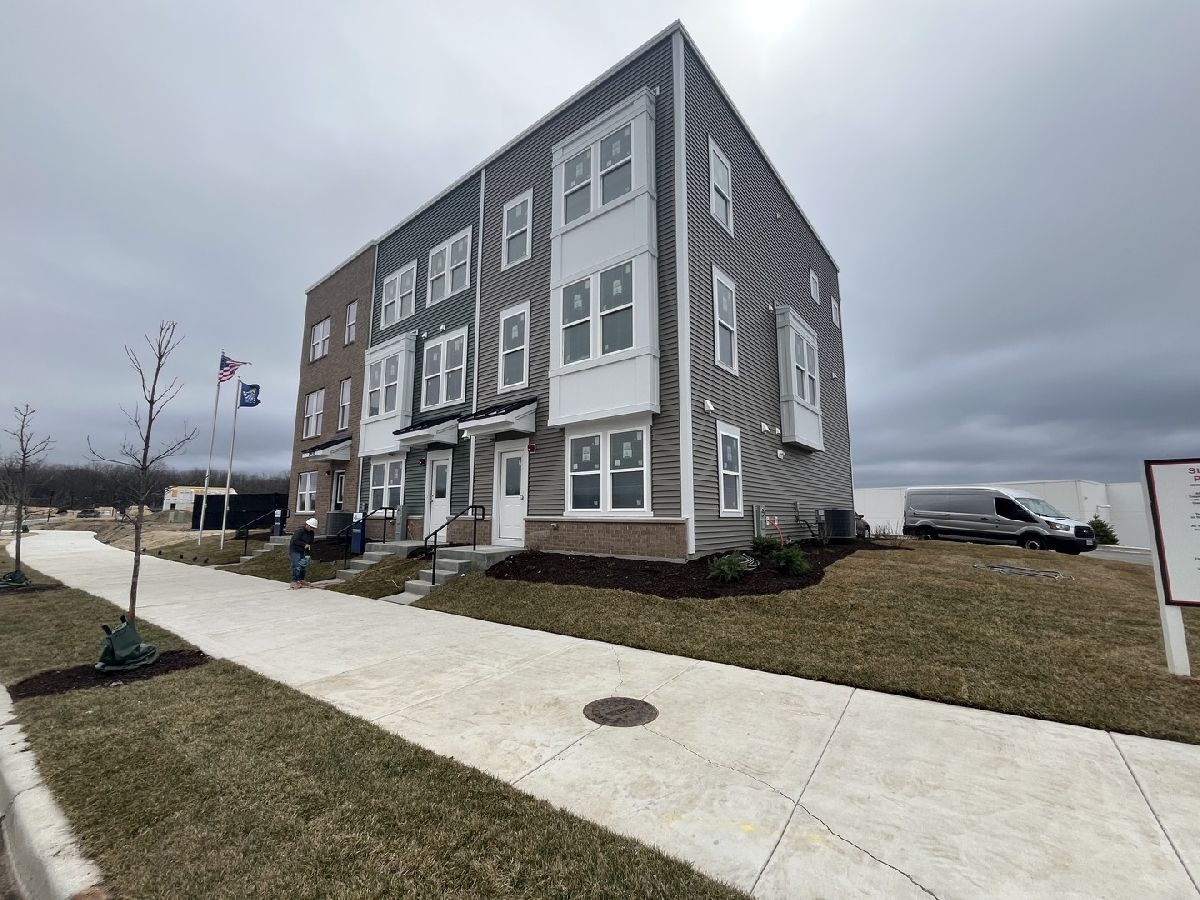  For Rent Hoffman Estates Illinois, 2635 Lohan