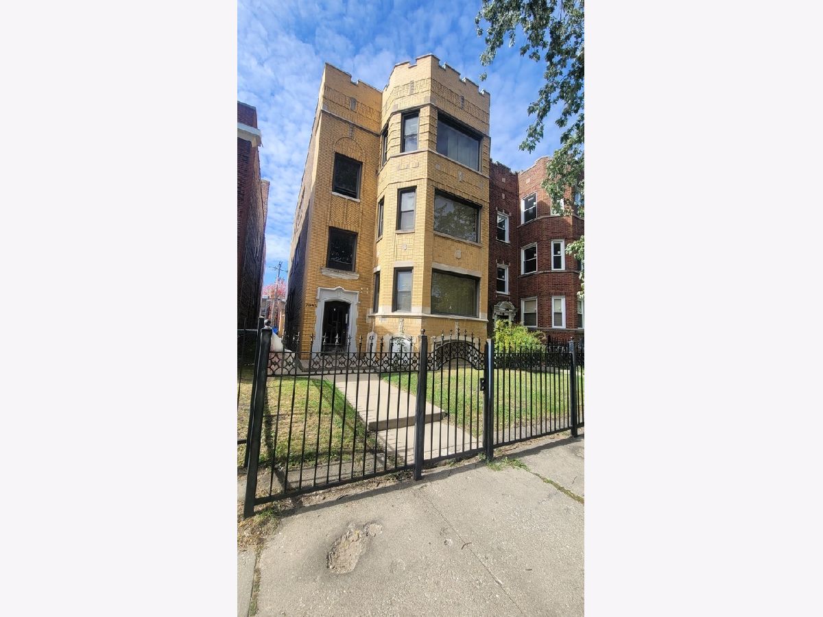  Rented Chicago Illinois, 7842 Bennett