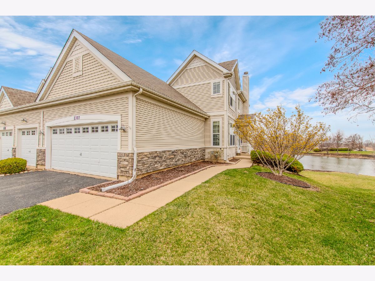 Homes & Townhomes For Sale Raintree Village Yorkville Illinois, 1103 Hampton Lane