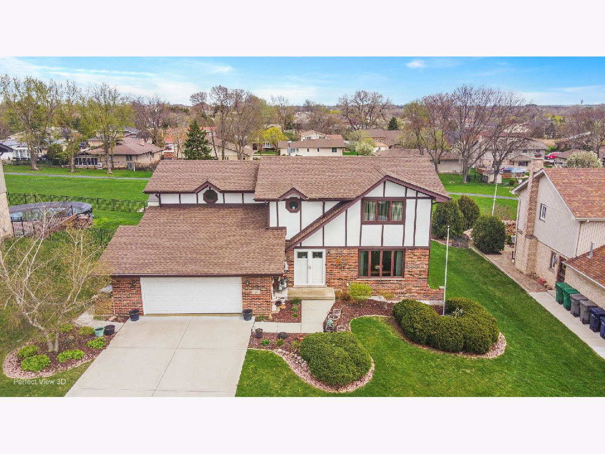 Homes & Townhomes & Condos For Sale Brook Hills Orland Park Illinois, 17203 Highwood Drive