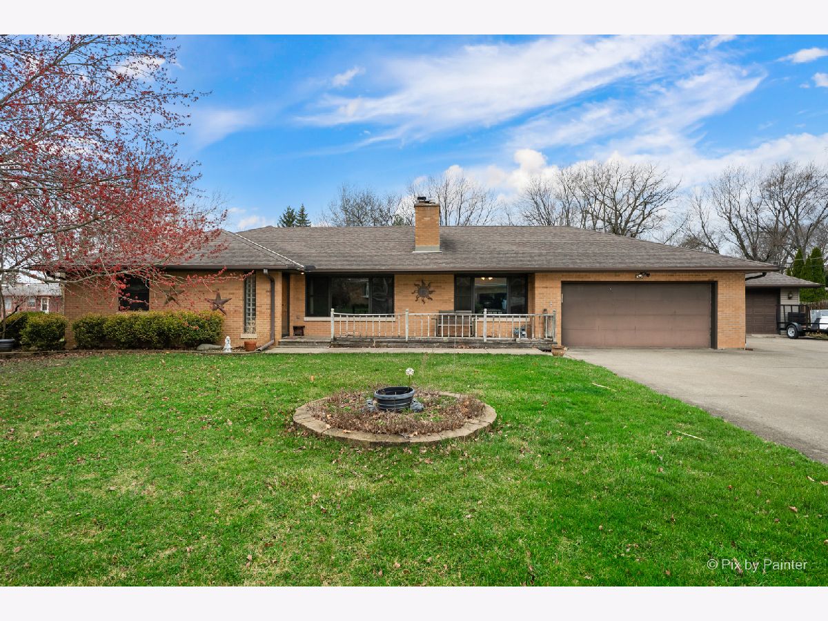  For Sale Sycamore Illinois, 1321 Florence Drive