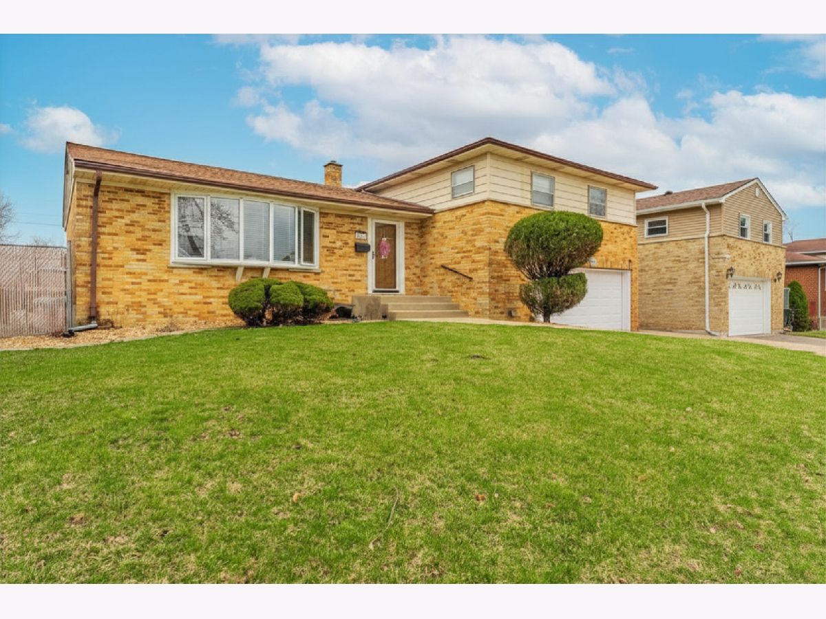  For Sale Melrose Park Illinois, 1531 9th Avenue