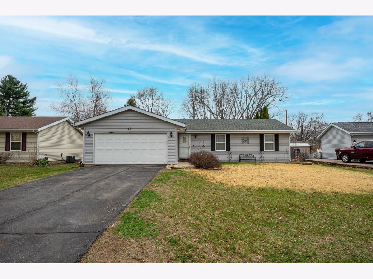  For Sale South Beloit Illinois, 43 Thicket Lane