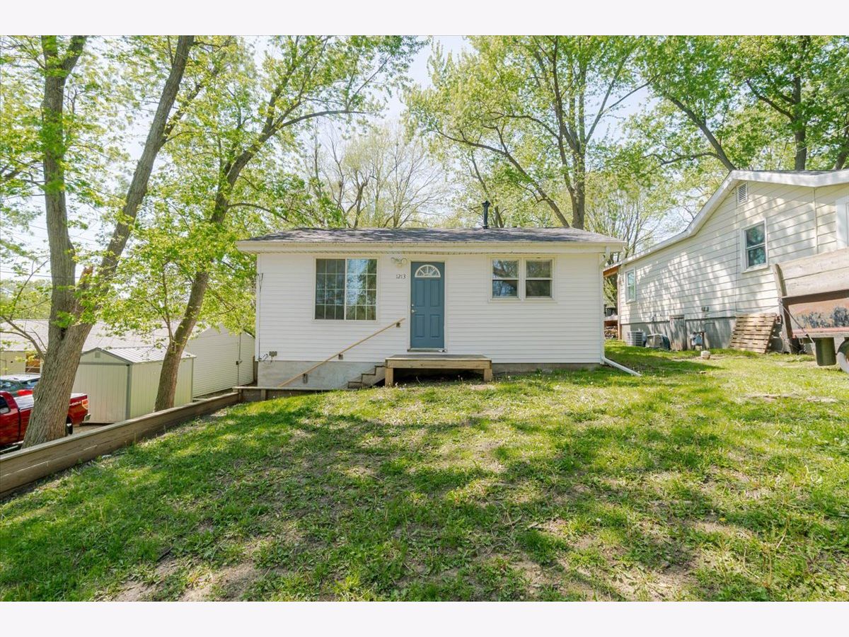  For Sale Bloomington Illinois, 1213 Barker Street