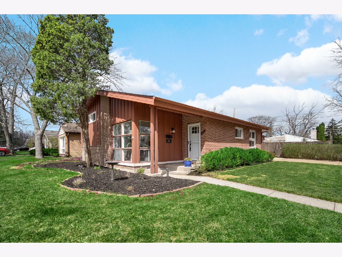  For Sale Northbrook Illinois, 300 Voltz Road
