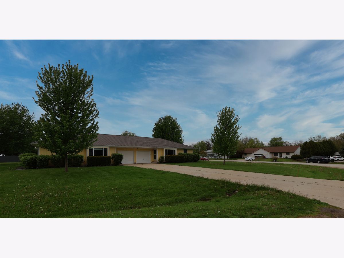  For Sale Somonauk Illinois, 2547 4645th Road