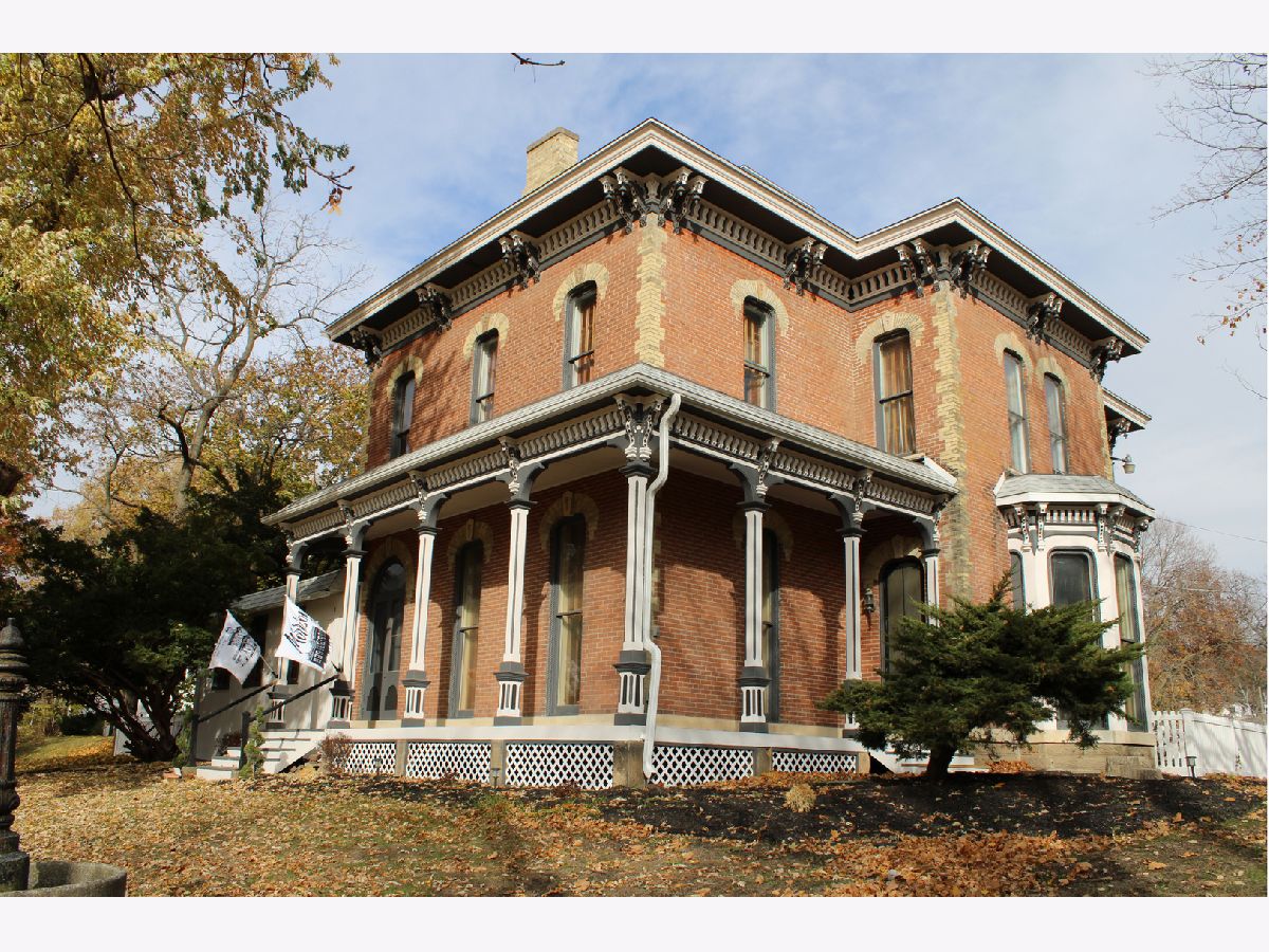  For Sale Morrison Illinois, 402 Lincolnway Road