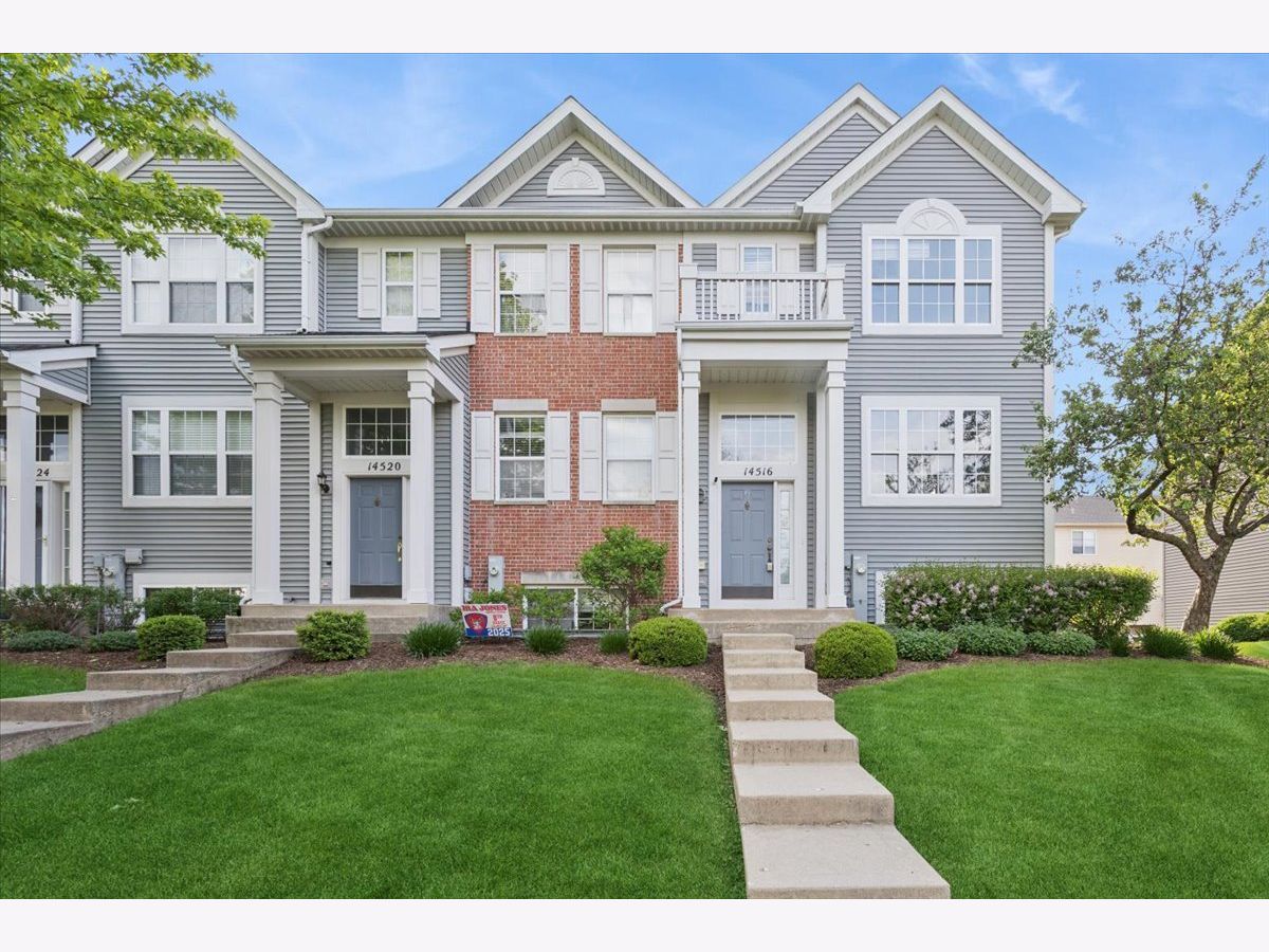 Townhomes For Sale Patriot Square Plainfield Illinois, 14516 Patriot Square Drive