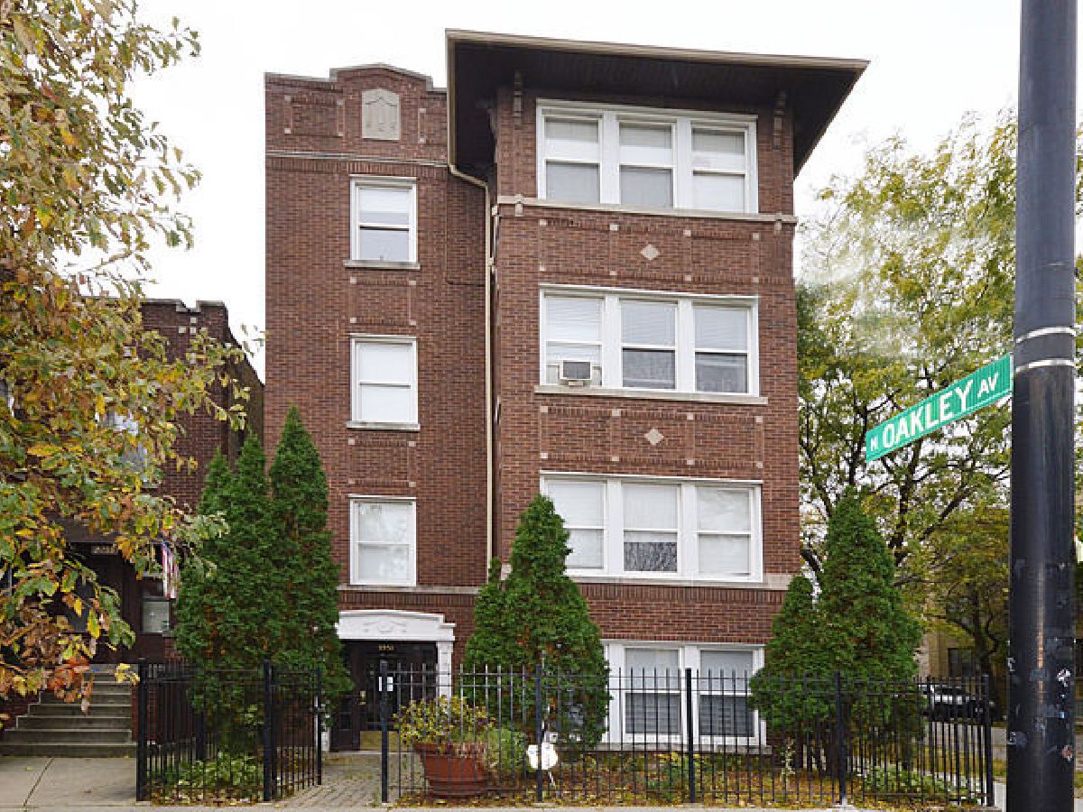  Rented Chicago Illinois, 2257 Addison