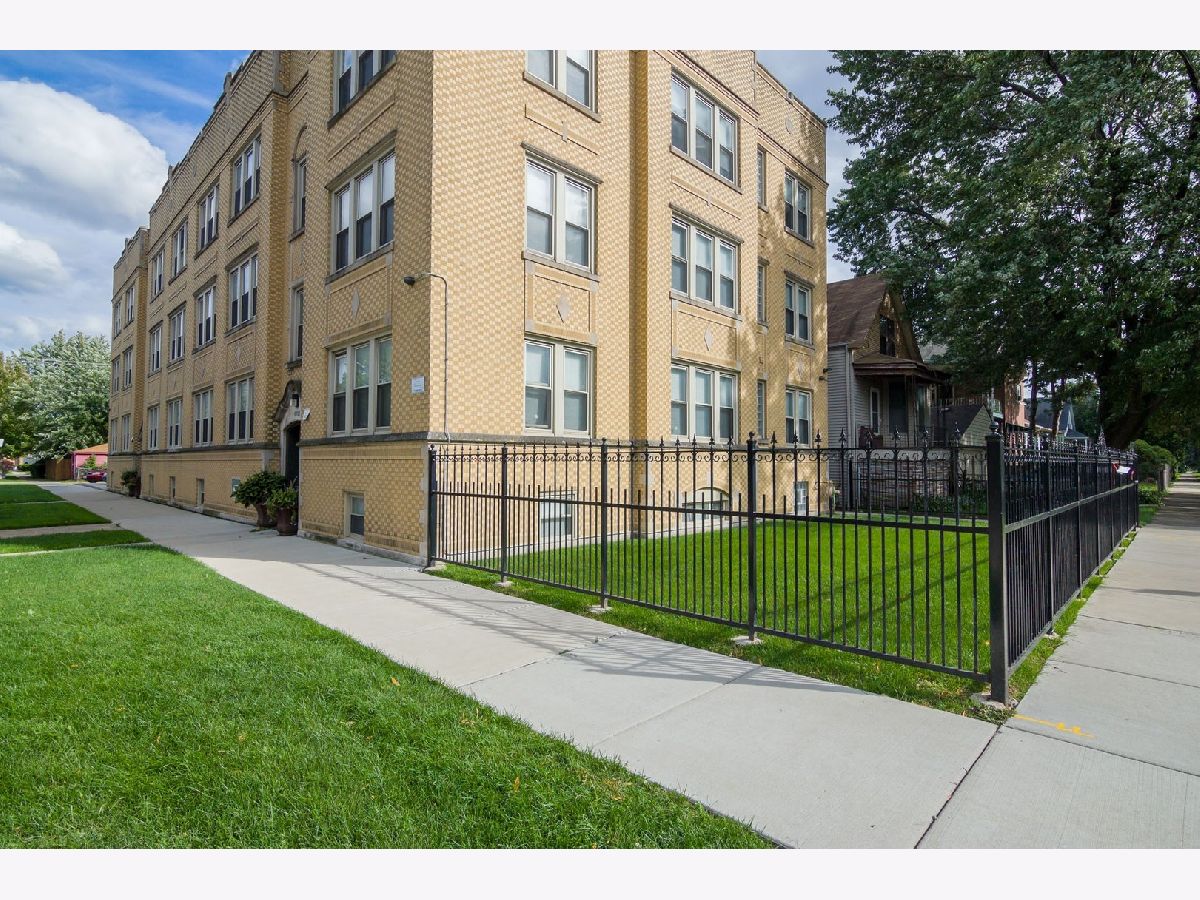  Rented Chicago Illinois, 4715 Cornelia