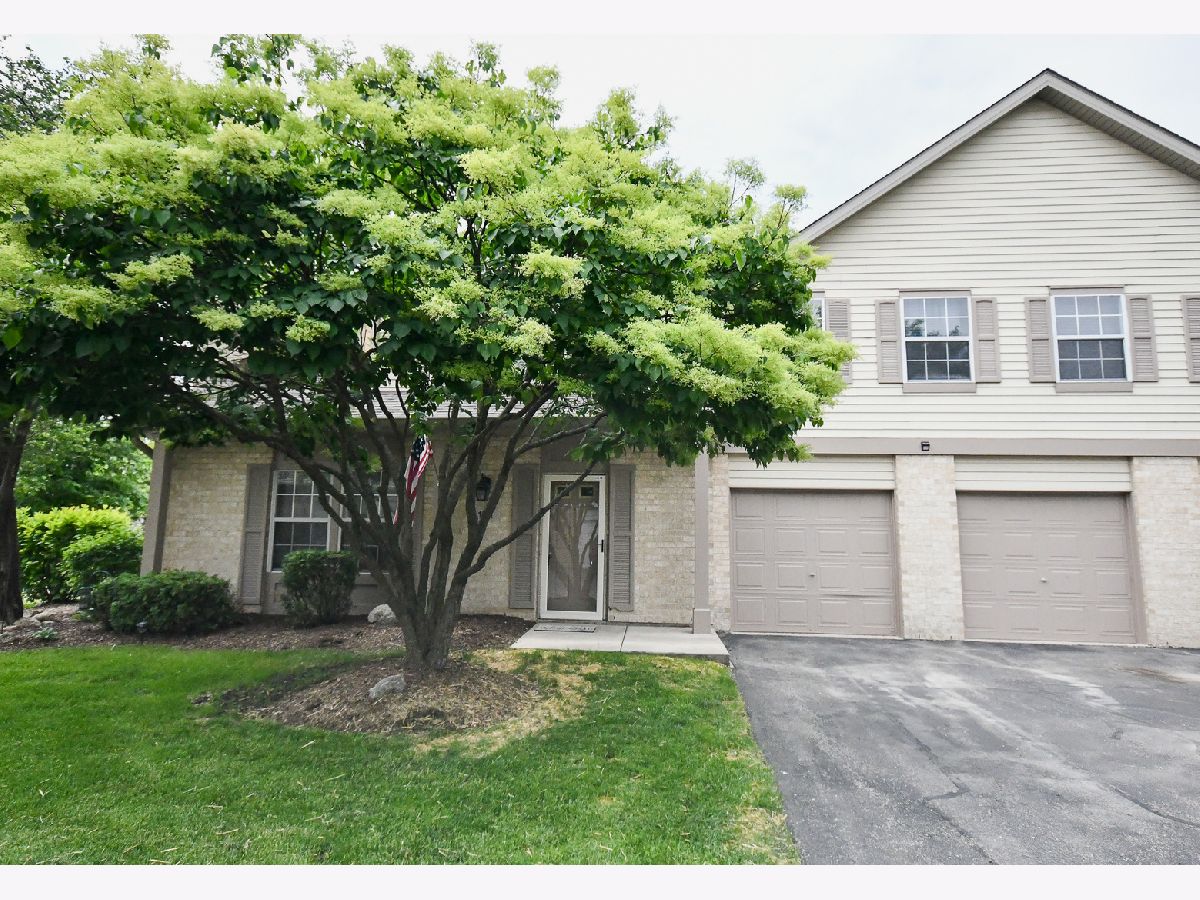 Townhomes & Condos For Sale Townes Of Oakhurst Aurora Illinois, 121 Cammeron Court