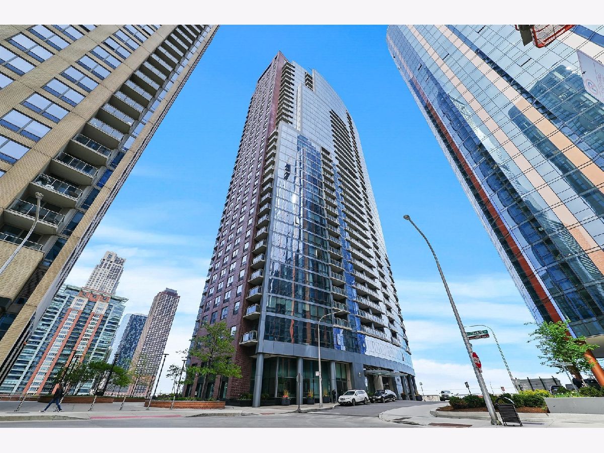  Sold Chicago Illinois, 450 Waterside