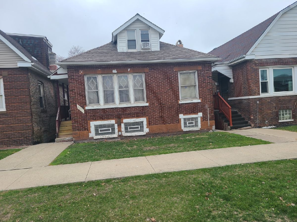  For Sale Chicago Illinois, 9230 Saginaw Avenue