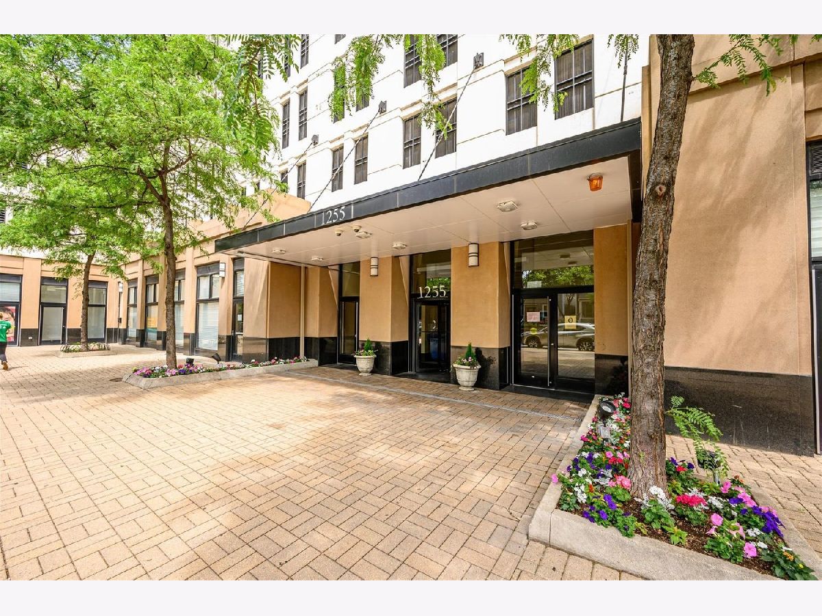  For Sale Chicago Illinois, 1255 State Street