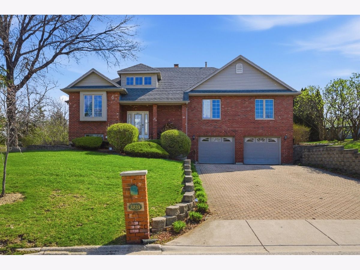  For Sale Hickory Hills Illinois, 8839 83rd Avenue