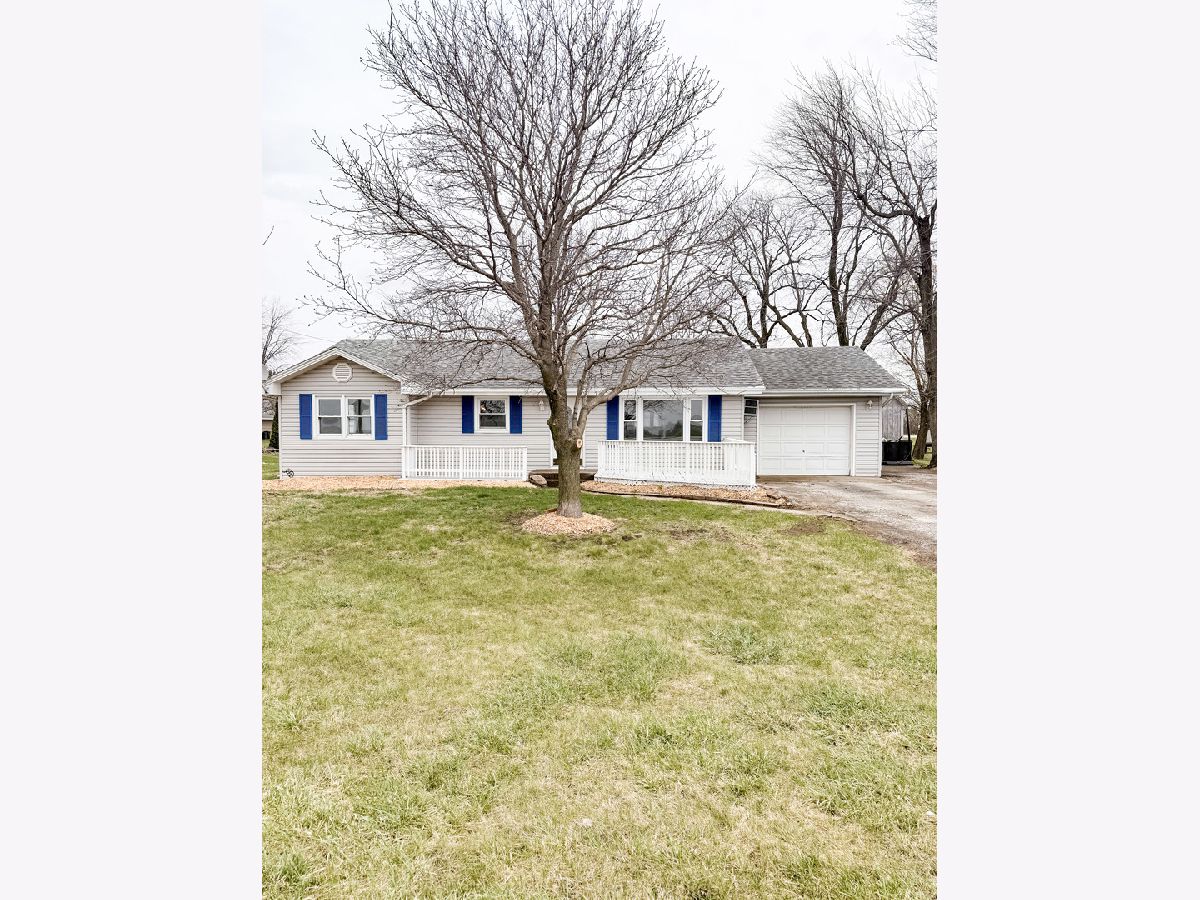  For Sale Watseka Illinois, 2308 2010 East Road