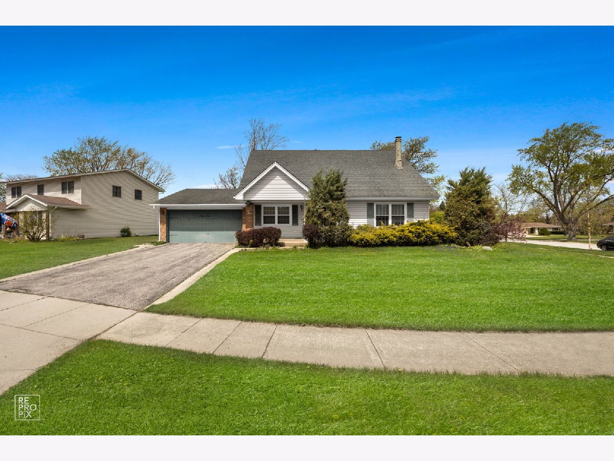  For Sale Elk Grove Village Illinois, 54 Smethwick Lane