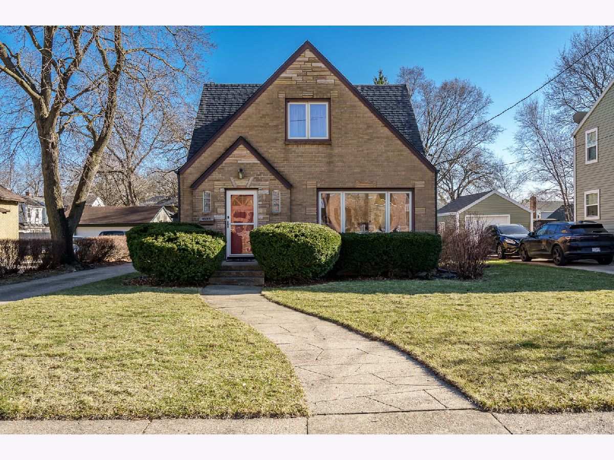  For Sale Beloit Wisconsin, 1656 Oakwood Avenue