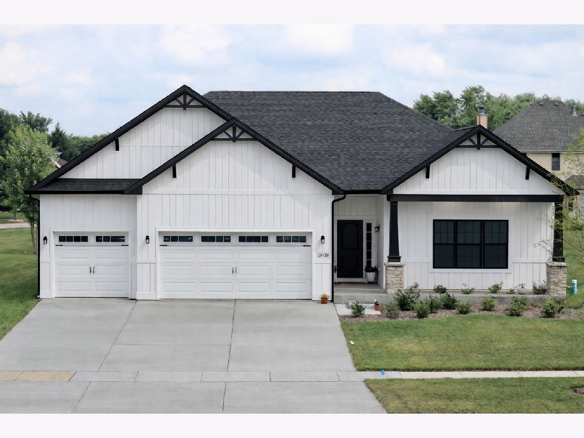 Homes & Townhomes For Sale Ravine Woods Channahon Illinois, 25927 Ravine Woods Drive