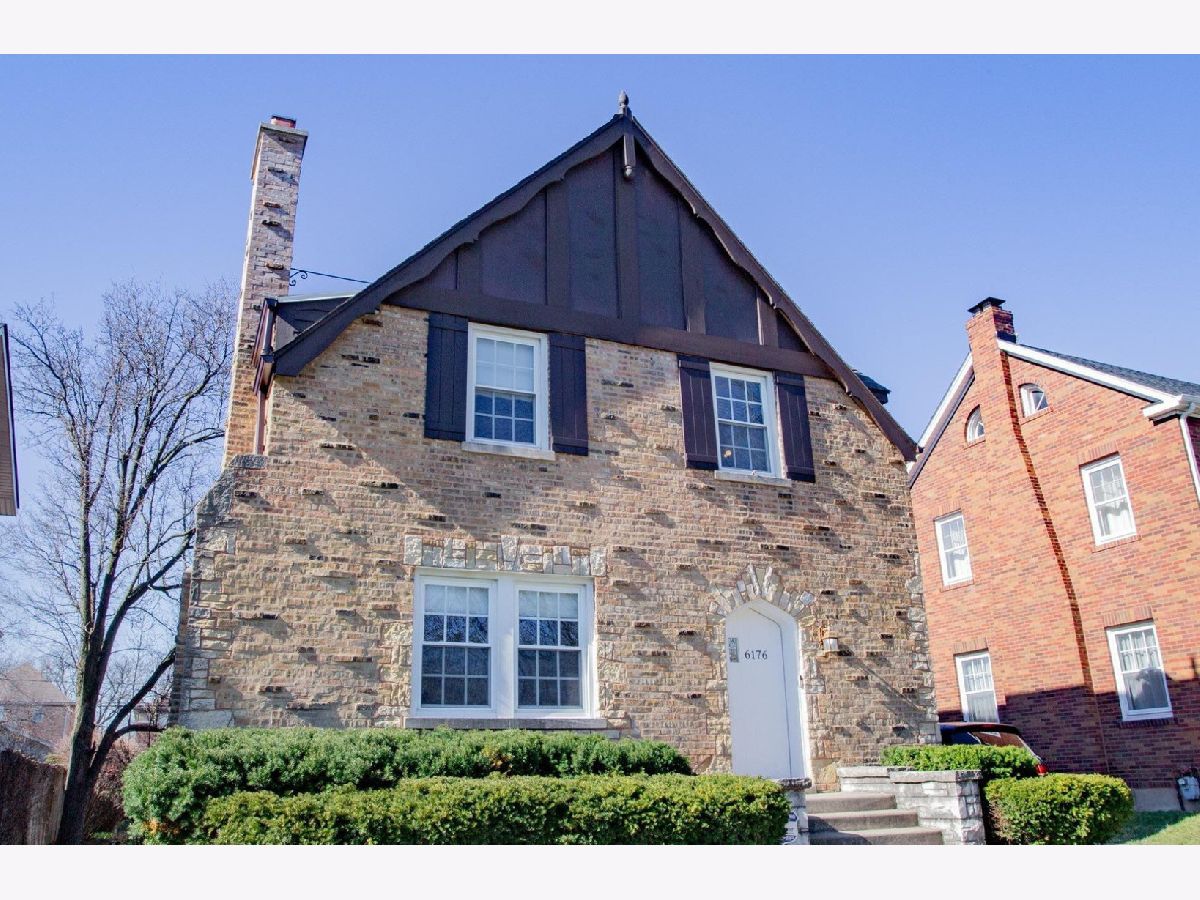  For Sale Chicago Illinois, 6176 Nassau Avenue