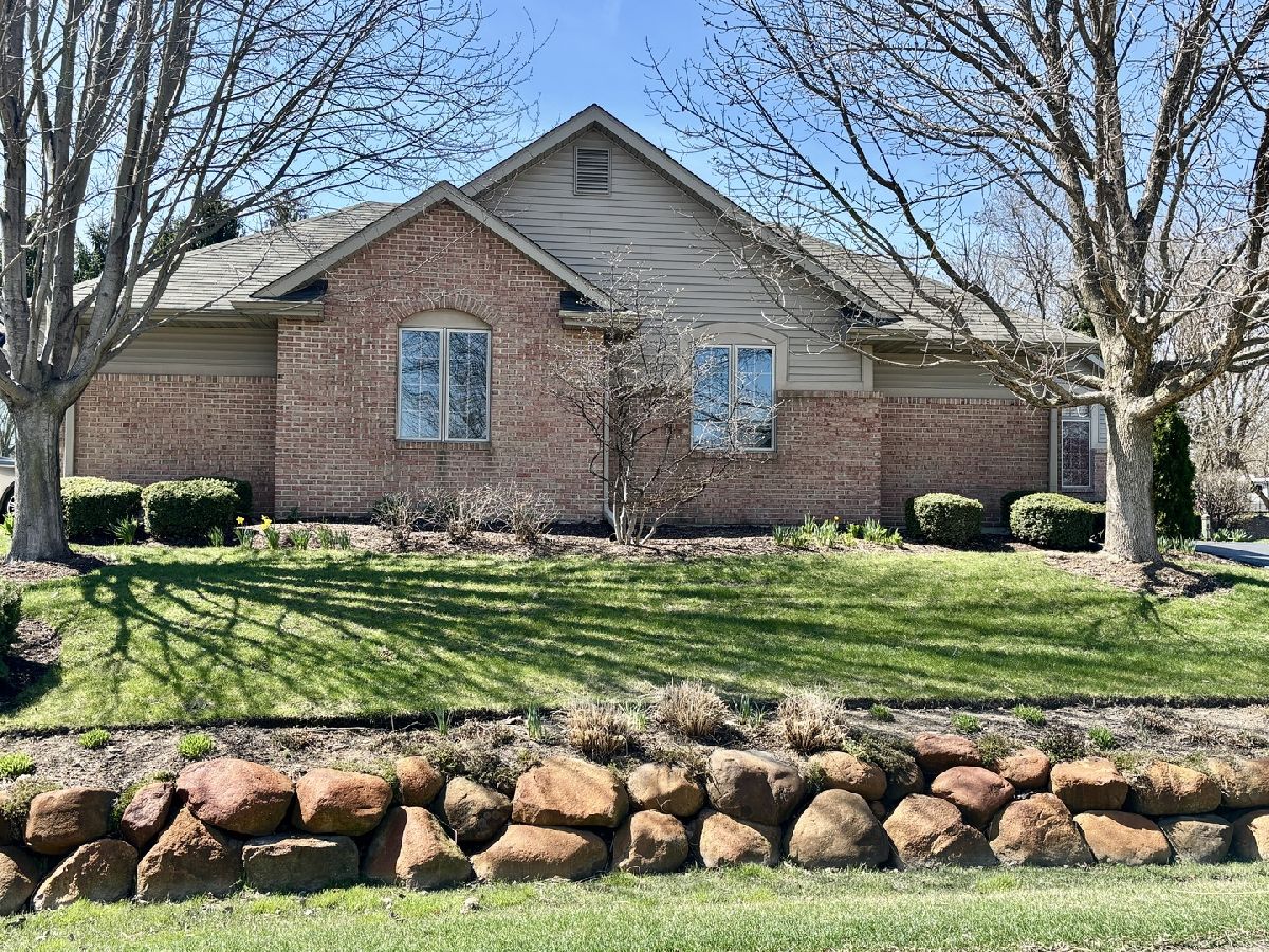  For Sale Poplar Grove Illinois, 11370 Lindbergh Lane