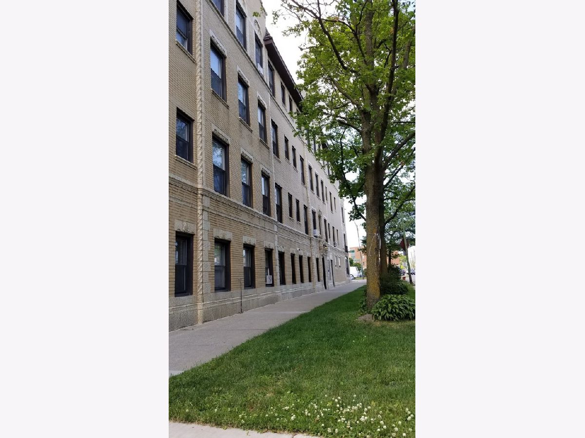  Rented Chicago Illinois, 4764 Virginia