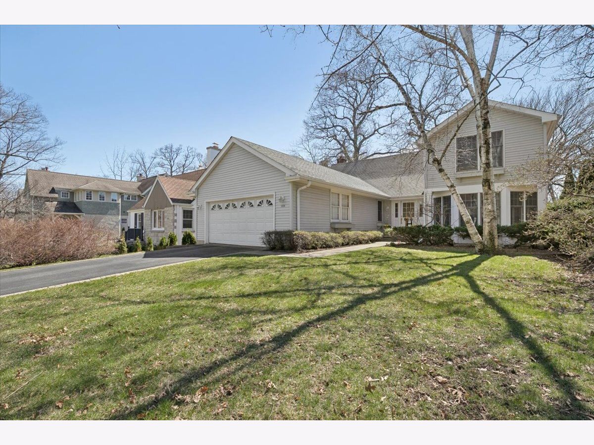  For Sale Lake Bluff Illinois, 209 Washington Avenue