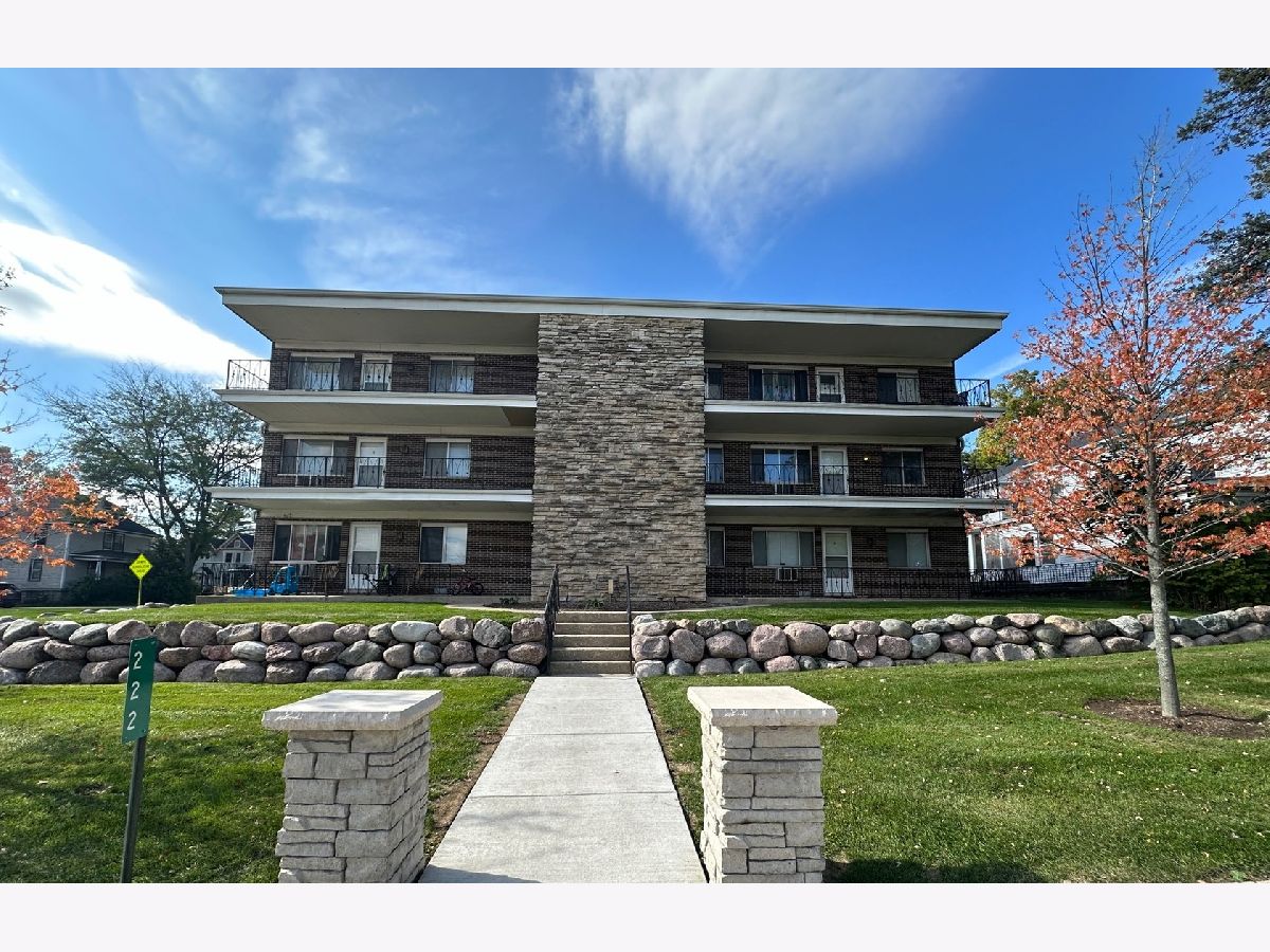  For Rent Woodstock Illinois, 222 Tryon