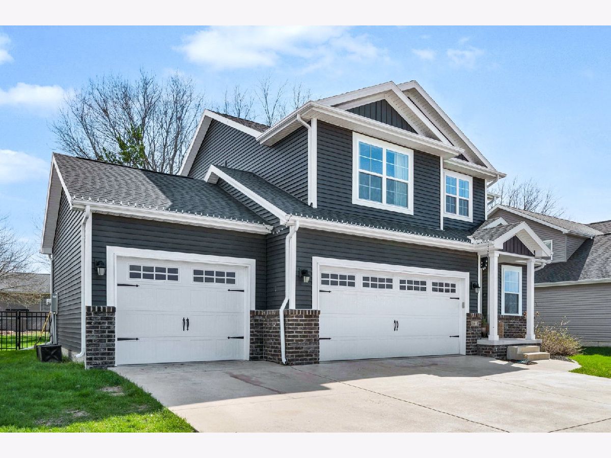  For Sale Bloomington Illinois, 2812 Steppe Lane