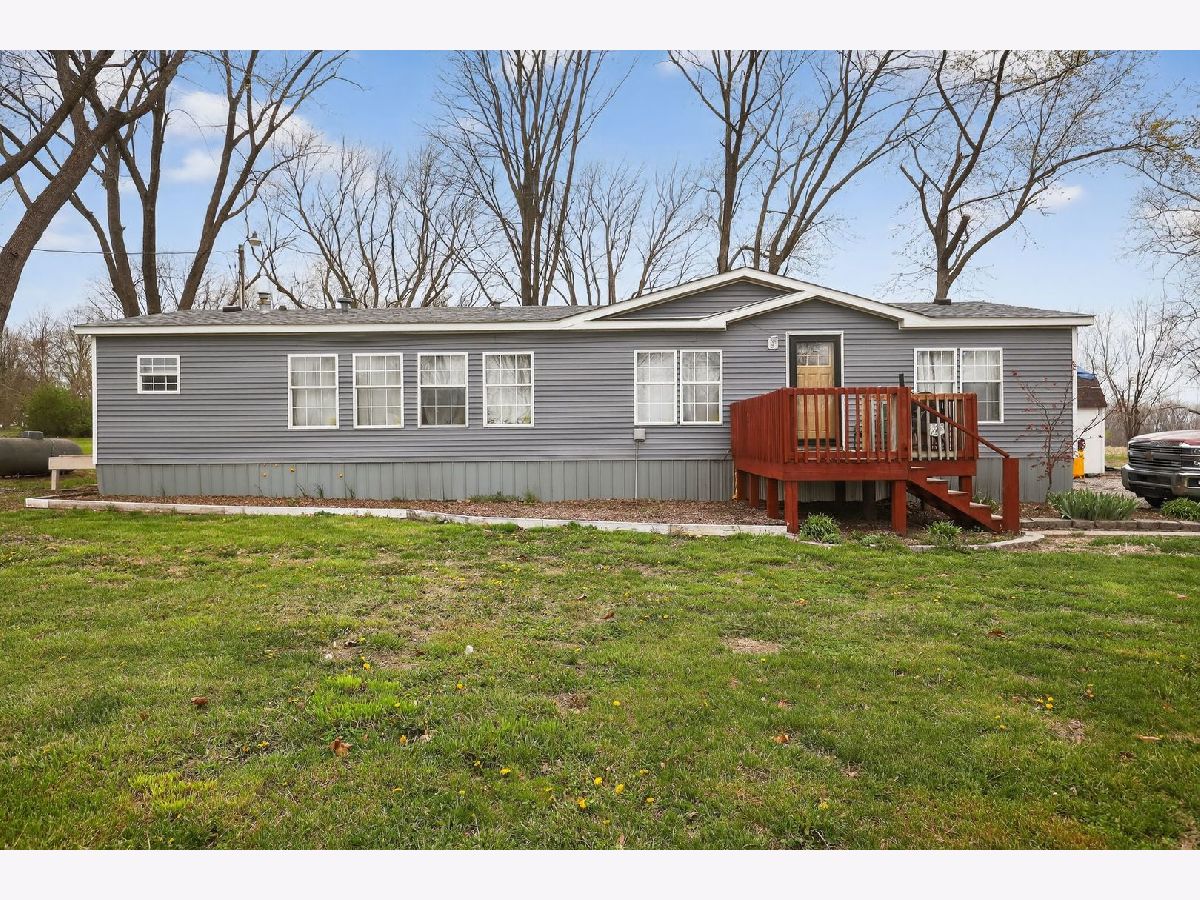  For Sale Carlyle Illinois, 21309 Gambill Lane