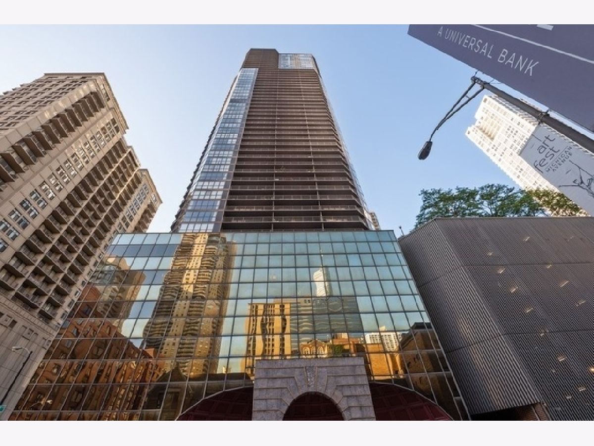 Condominiums For Sale Ontario Place Chicago Illinois