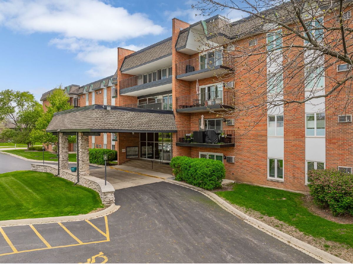  For Sale Downers Grove Illinois, 4221 Saratoga Avenue