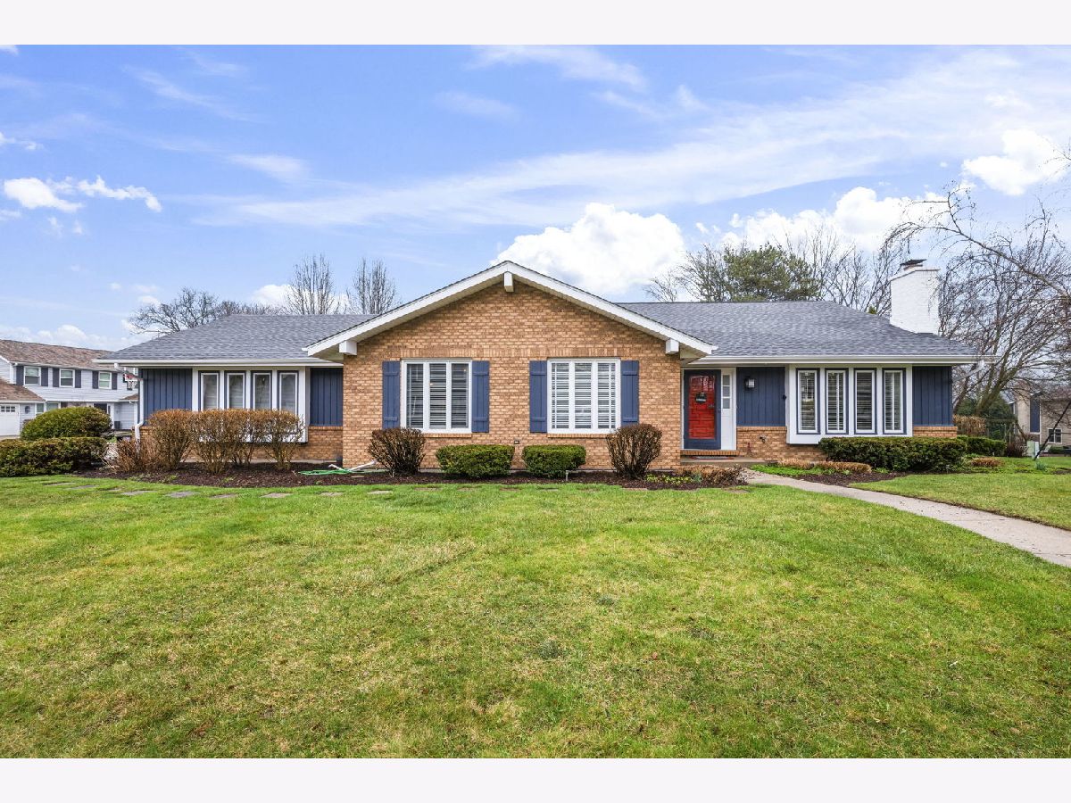  For Sale Libertyville Illinois, 1120 Furlong Drive