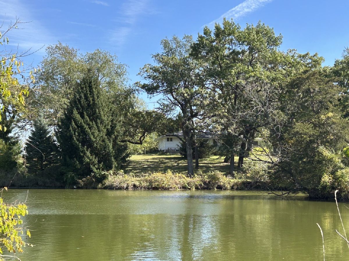  For Sale Harvard Illinois, 16104 Mcguire Road
